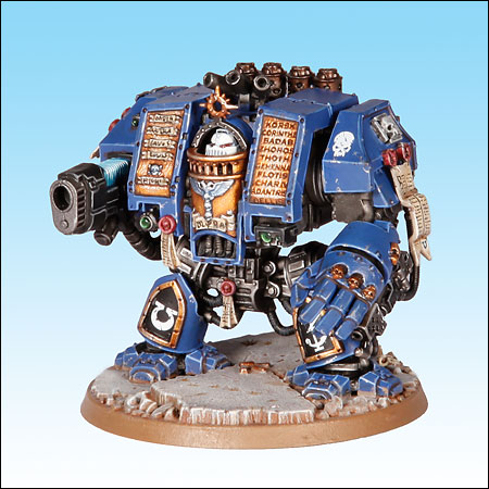 Ctihodný Dreadnought z kapituly Ultramariňáků
